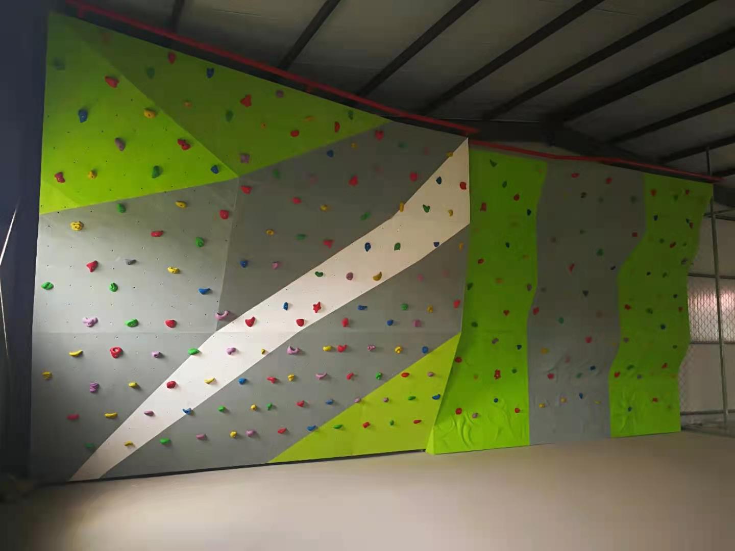 建造一个抱石攀岩墙多少钱在几千至数万不等