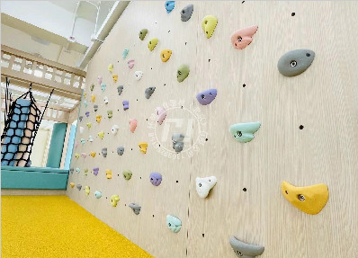 建造攀岩墙设计的重要性及安装流程